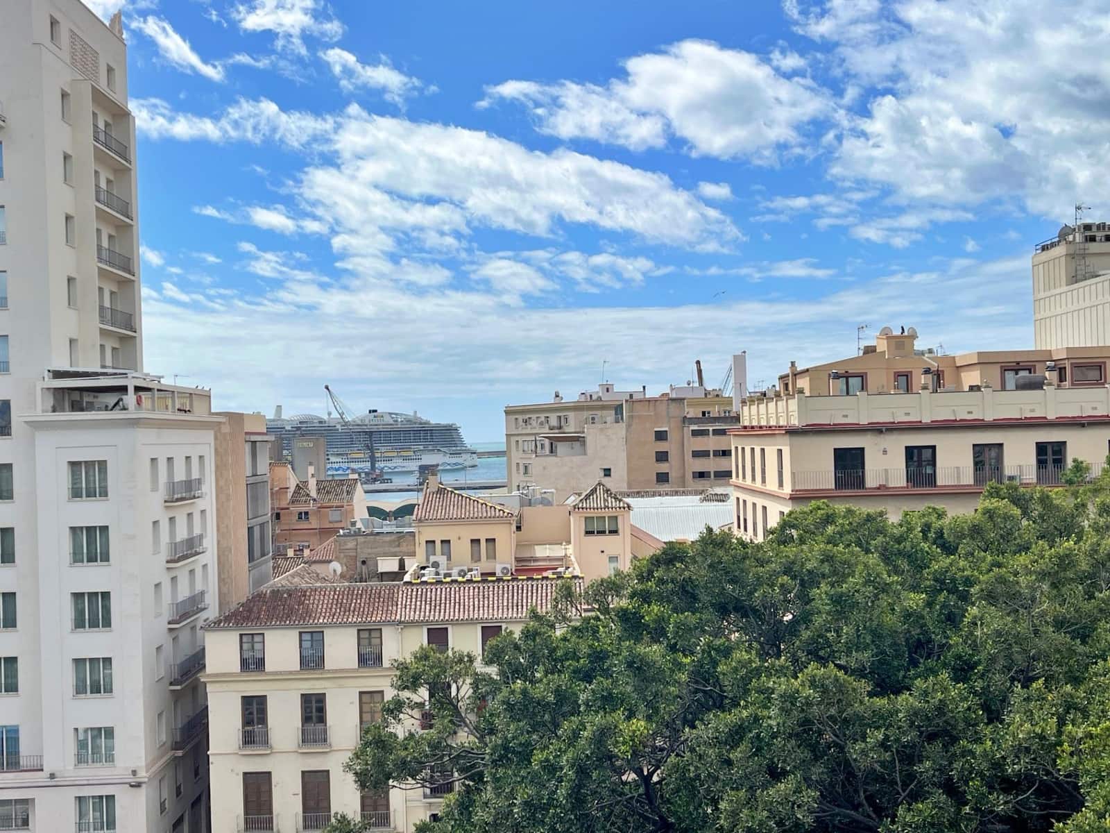 Biuro do wynajęcia w Miasto Malaga - 1 200 € (Ref: 9831687)