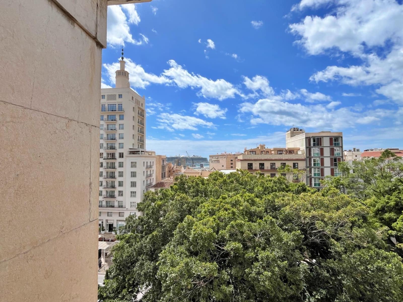 Biuro do wynajęcia w Miasto Malaga - 1 200 € (Ref: 9831687)
