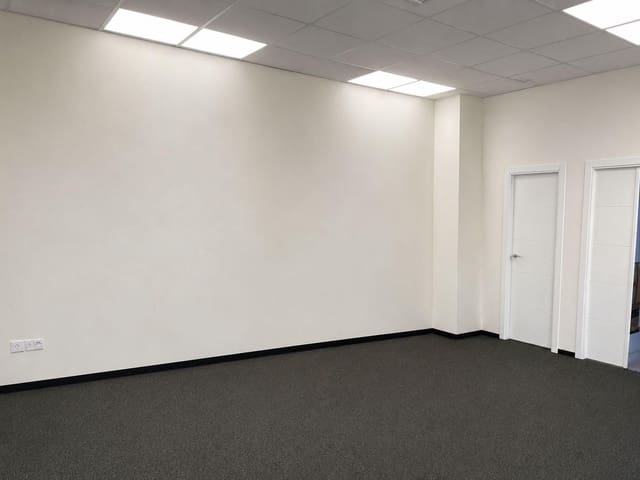 Local Comercial en Málaga ciudad en alquiler - 1.800 € (Ref: 9833852)