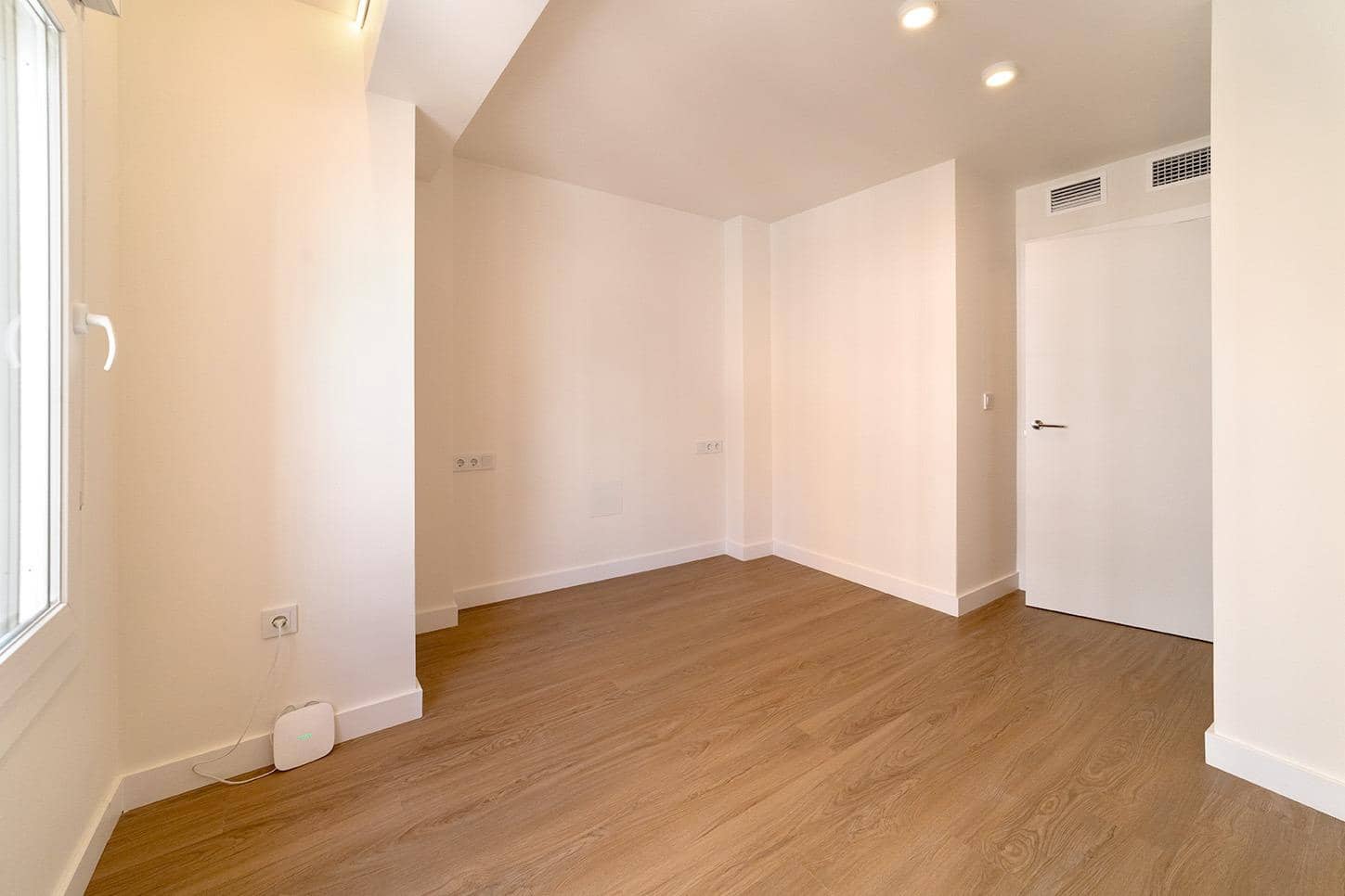 2 slaapkamer Flat te koop in Malaga stad - € 338.500 (Ref: 9865371)