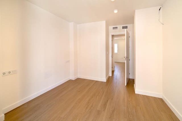 2 bedroom Flat for sale in Cristo de la Epidemia, Málaga city - € 338,500 (Ref: 9865371)