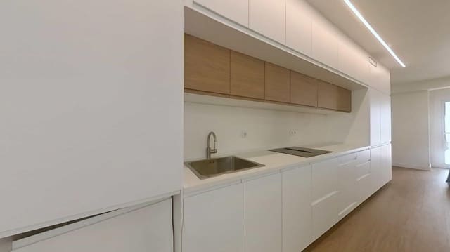 Piso de 2 habitaciones en Cristo de la Epidemia, Málaga ciudad en venta con garaje - 338.500 € (Ref: 9865371)