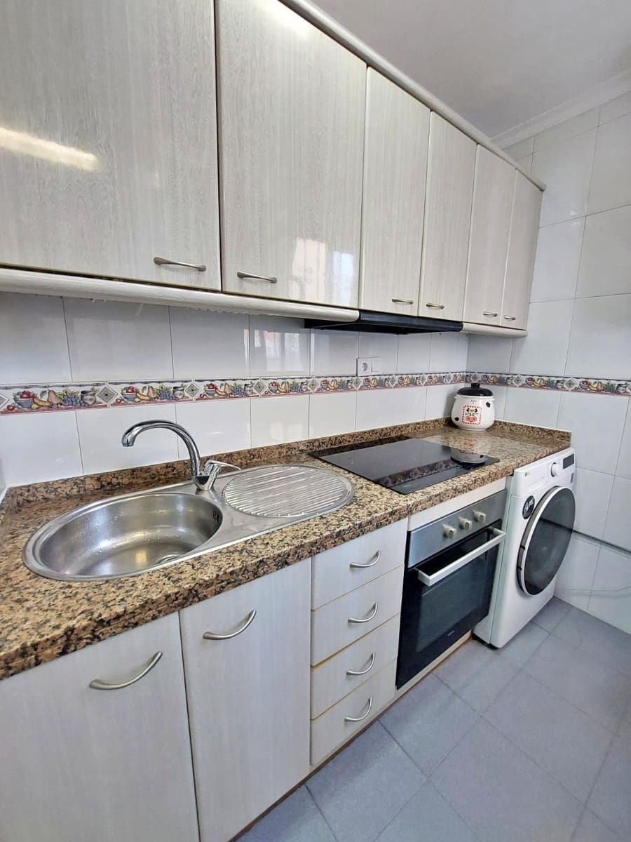 2 quarto Apartamento para arrendar em Malaga cidade - 950 € (Ref: 9890553)