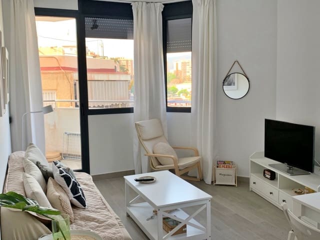 2 bedroom Flat for rent in Parque Victoria Eugenia, Málaga city with pool - € 1,200 (Ref: 9924687)