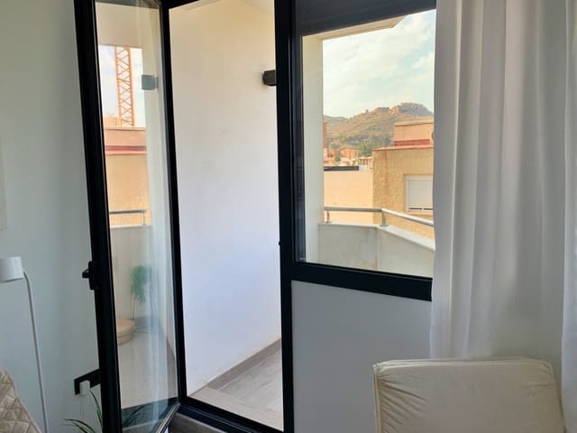 2 bedroom Flat for rent in Parque Victoria Eugenia, Málaga city with pool - € 1,200 (Ref: 9924687)