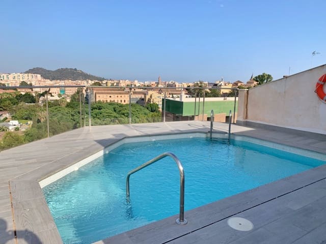2 bedroom Flat for rent in Parque Victoria Eugenia, Málaga city with pool - € 1,200 (Ref: 9924687)