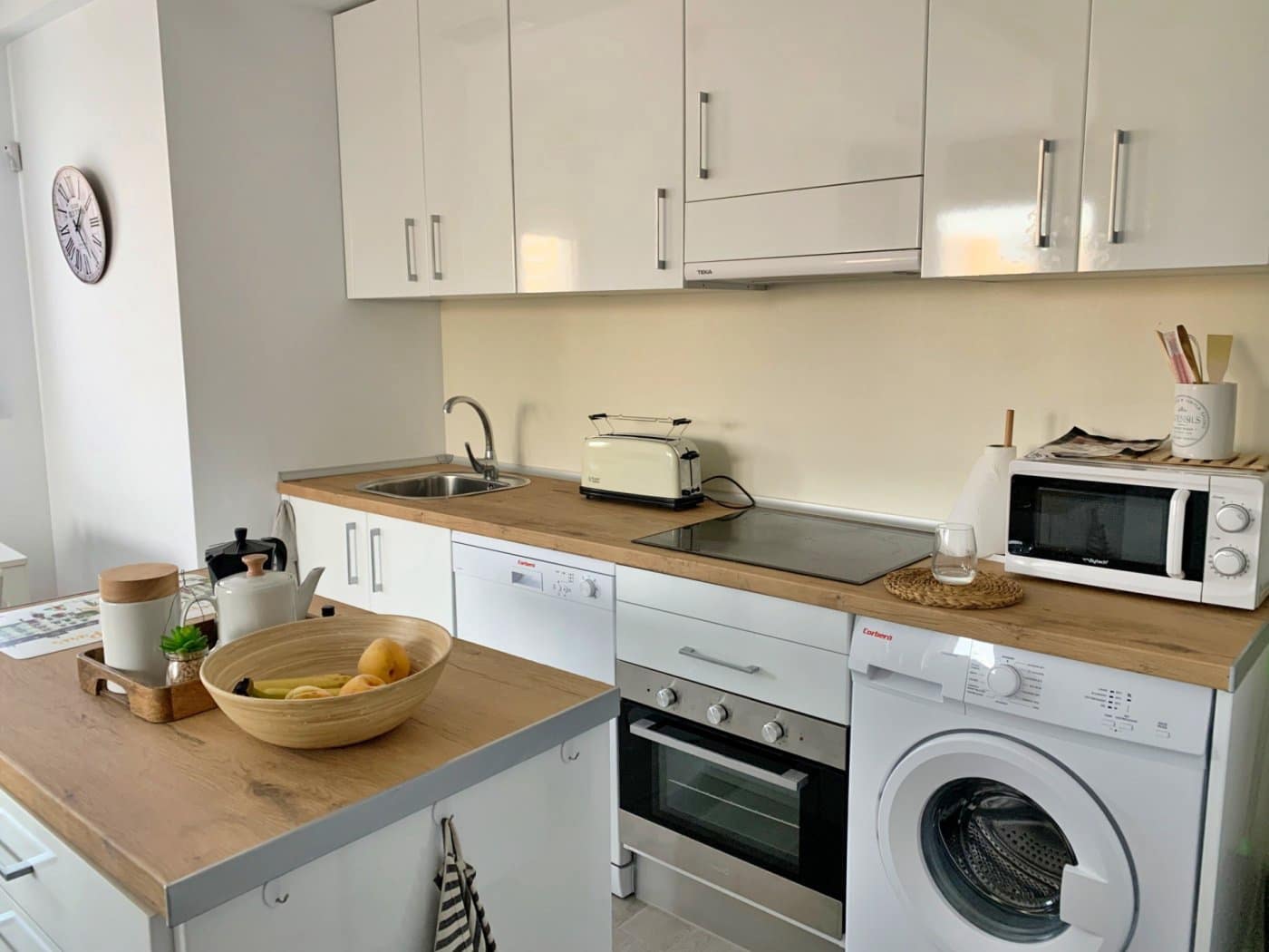 2 bedroom Flat for rent in Malaga city with pool - € 1,200 (Ref: 9924687)