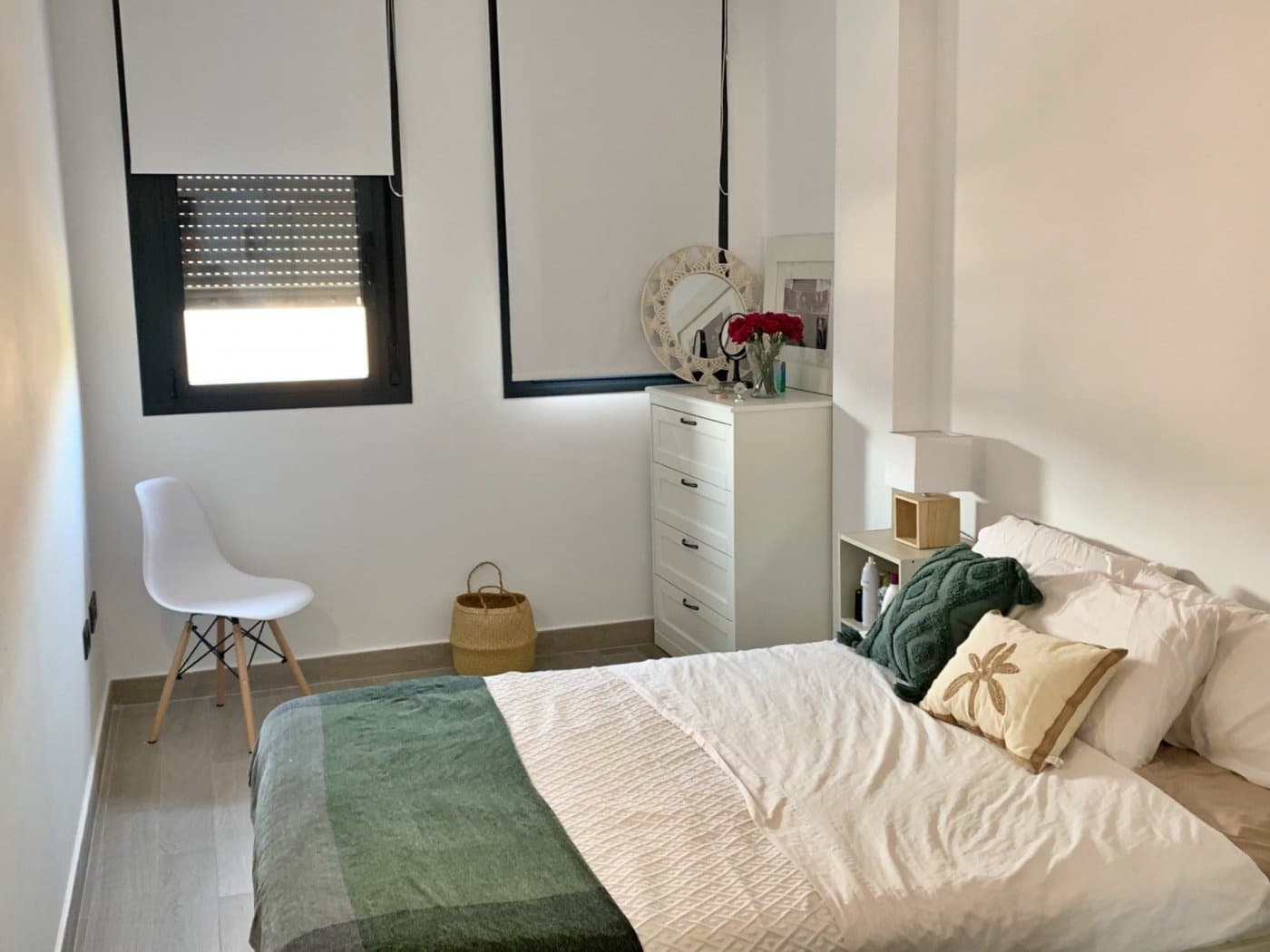 2 bedroom Flat for rent in Malaga city with pool - € 1,200 (Ref: 9924687)