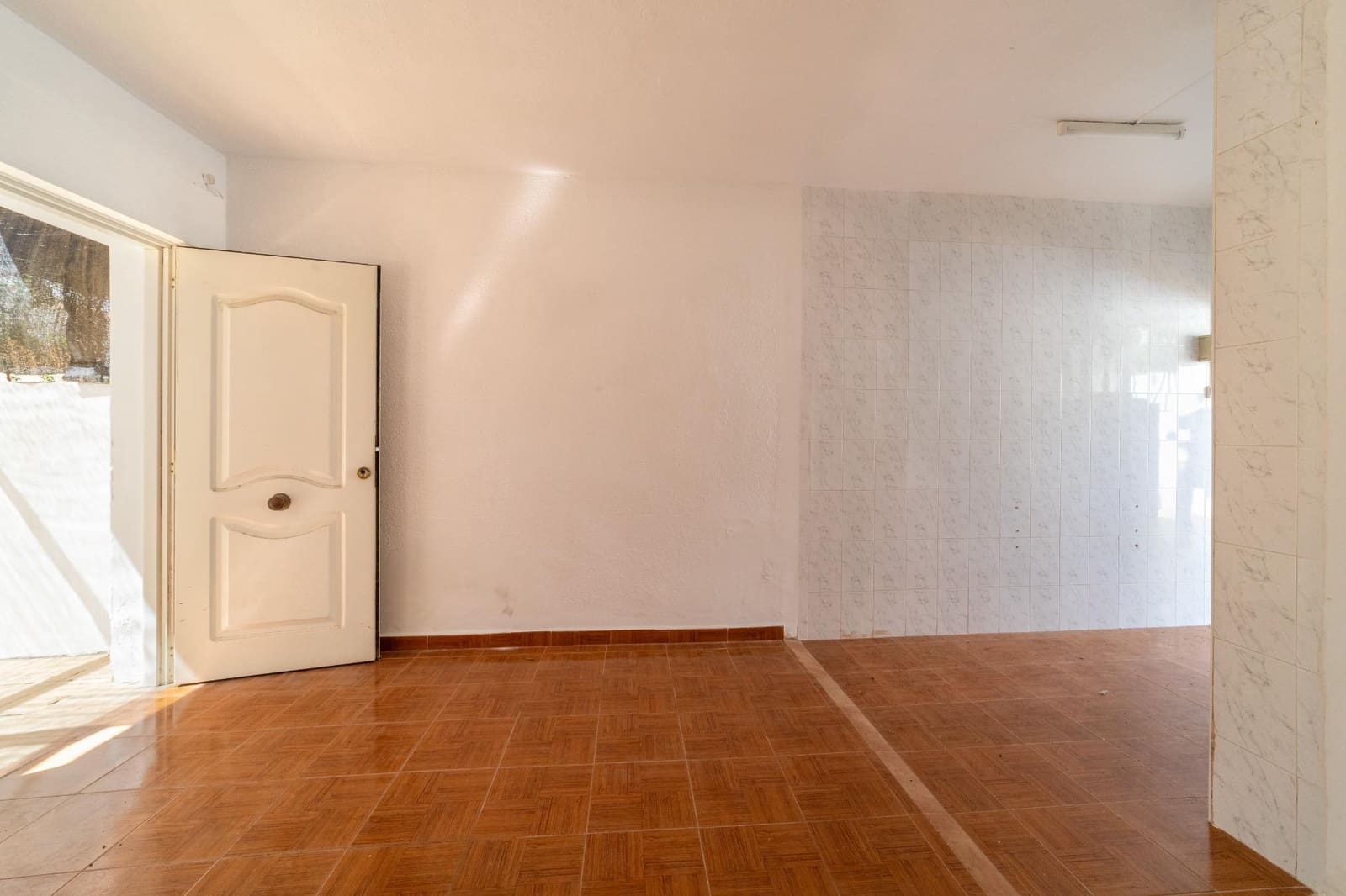2 bedroom Beach Apartment for sale in Rincon de la Victoria - € 249,000 (Ref: 9942669)