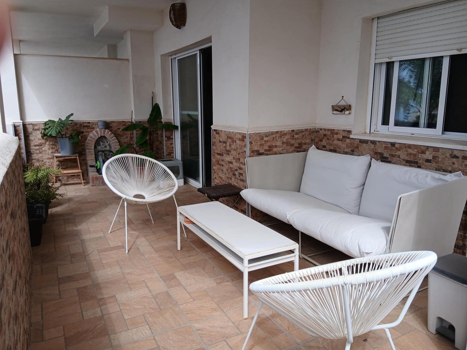 2 soverom Leilighet til leie i Benalmadena med svømmebasseng garasje - € 1 200 (Ref: 9985093)