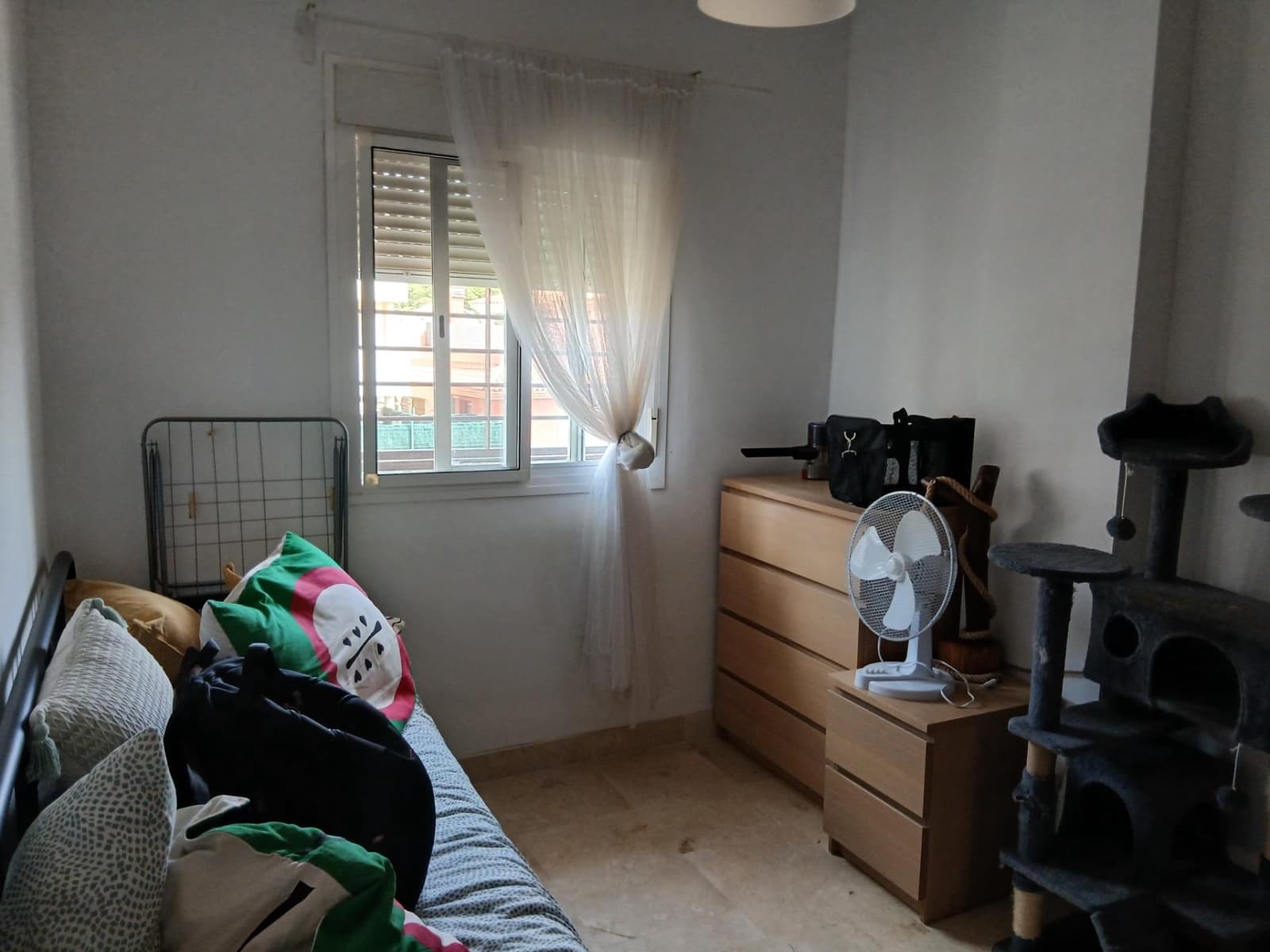 2 soverom Leilighet til leie i Benalmadena med svømmebasseng garasje - € 1 200 (Ref: 9985093)