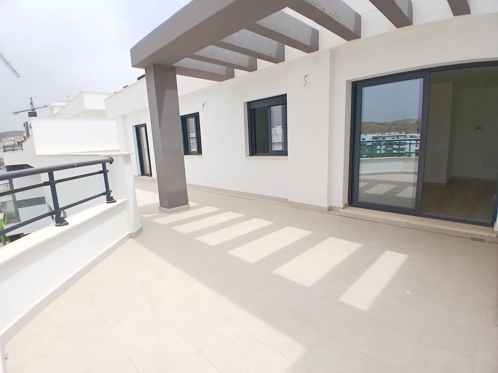 3 sypialnia Mieszkanie na sprzedaż w Puerto de la Torre z basenem garażem - 550 000 € (Ref: 9990822)