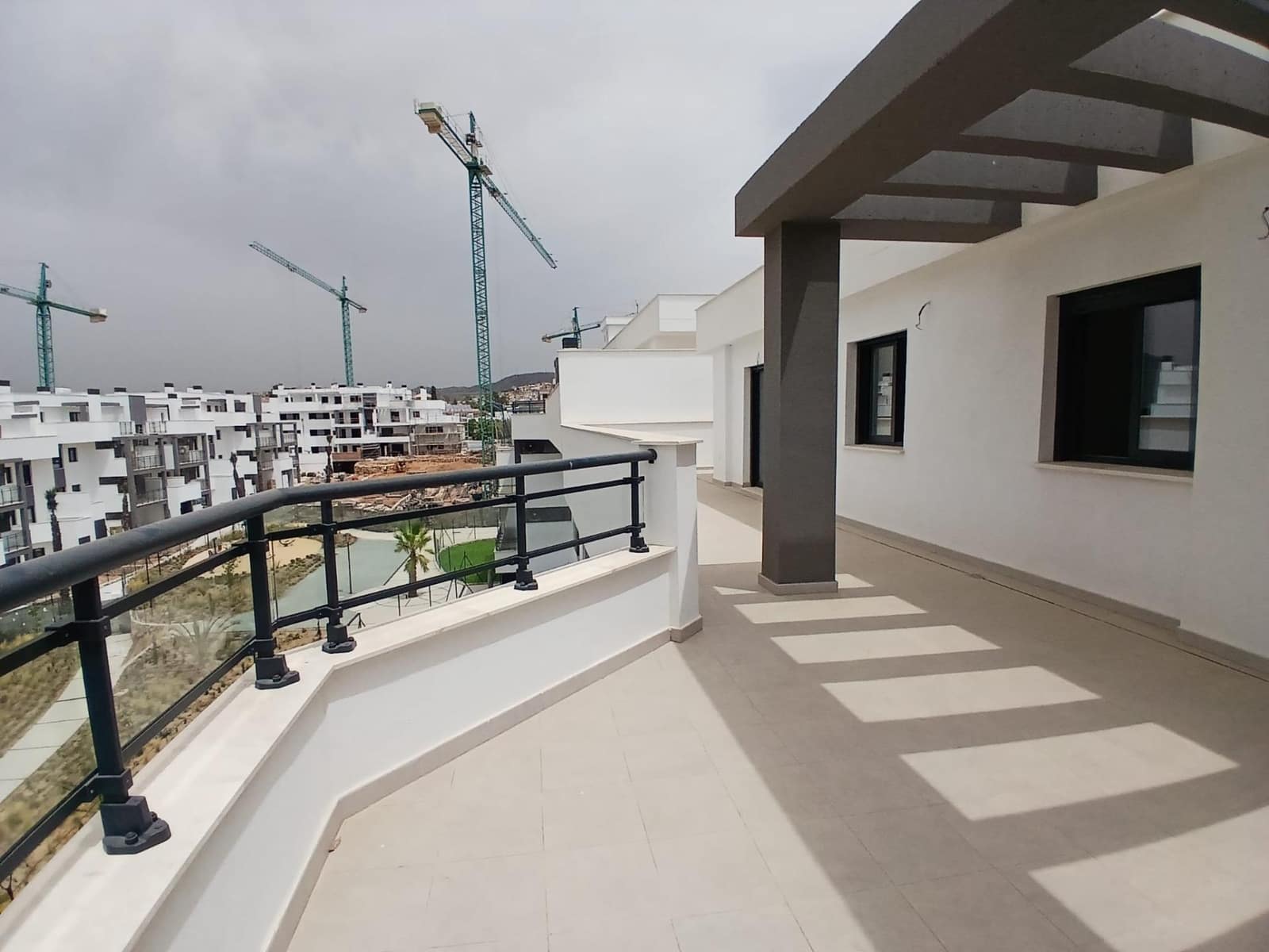 3 sypialnia Mieszkanie na sprzedaż w Puerto de la Torre z basenem garażem - 550 000 € (Ref: 9990822)