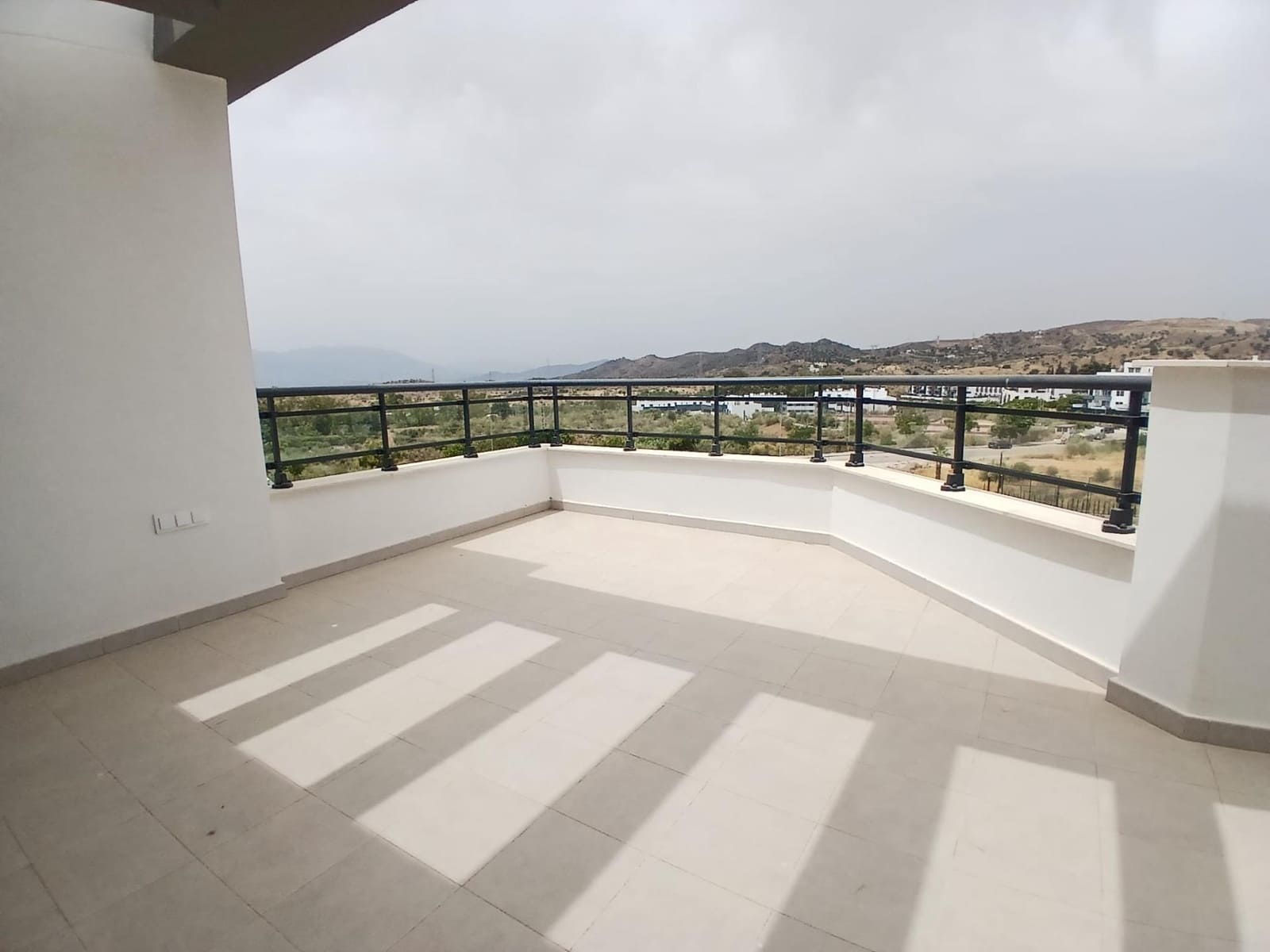 3 sypialnia Mieszkanie na sprzedaż w Puerto de la Torre z basenem garażem - 550 000 € (Ref: 9990822)