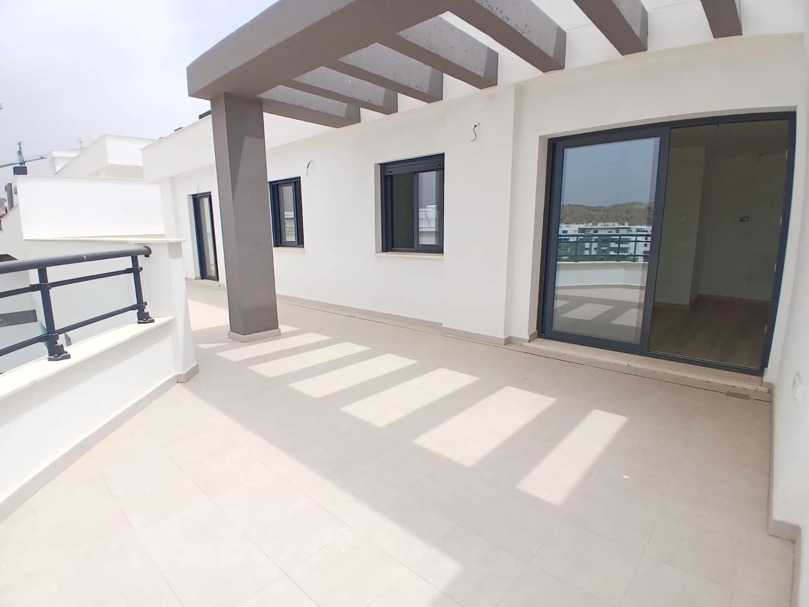 3 sypialnia Mieszkanie na sprzedaż w Puerto de la Torre z basenem garażem - 550 000 € (Ref: 9990822)
