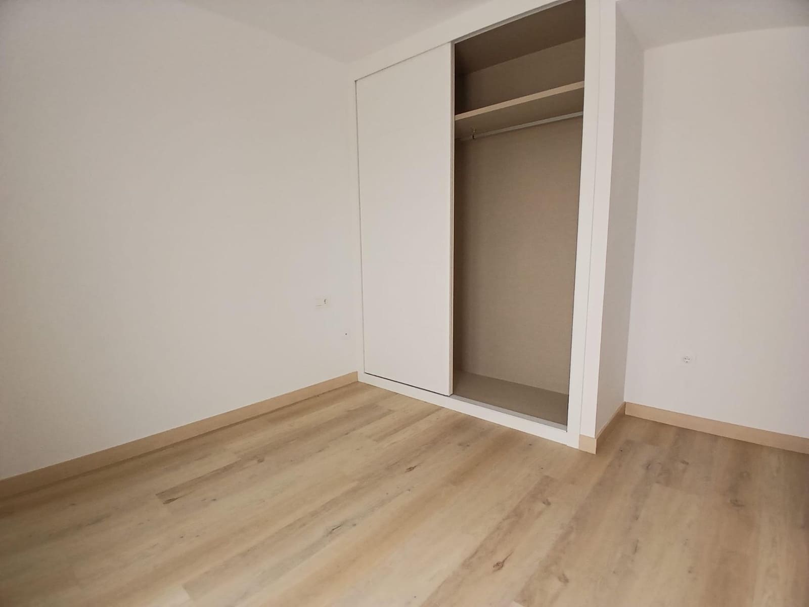 3 sypialnia Mieszkanie na sprzedaż w Puerto de la Torre z basenem garażem - 550 000 € (Ref: 9990822)