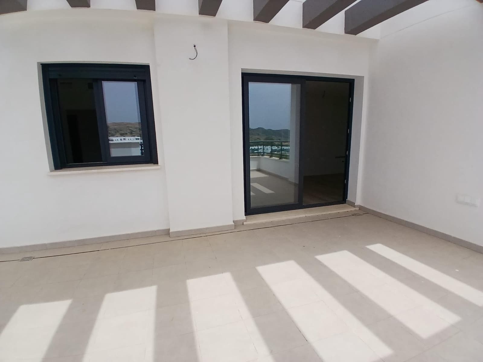 3 sypialnia Mieszkanie na sprzedaż w Puerto de la Torre z basenem garażem - 550 000 € (Ref: 9990822)