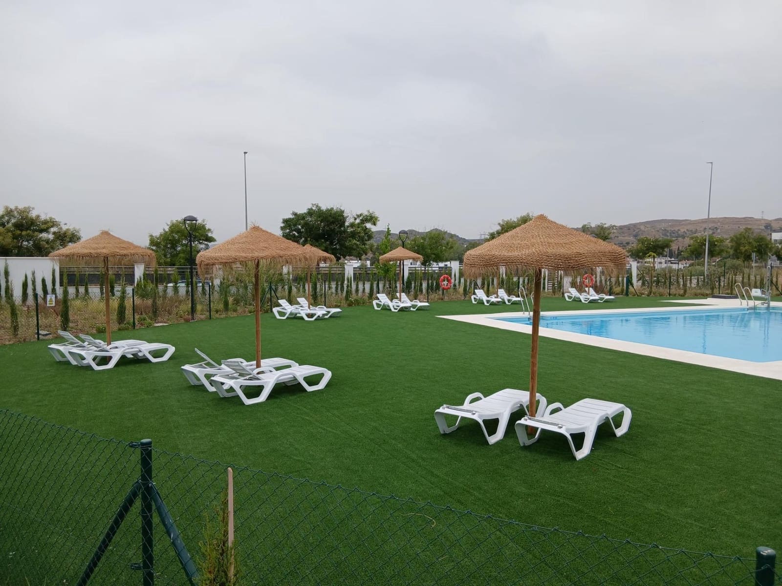 3 sypialnia Mieszkanie na sprzedaż w Puerto de la Torre z basenem garażem - 550 000 € (Ref: 9990822)