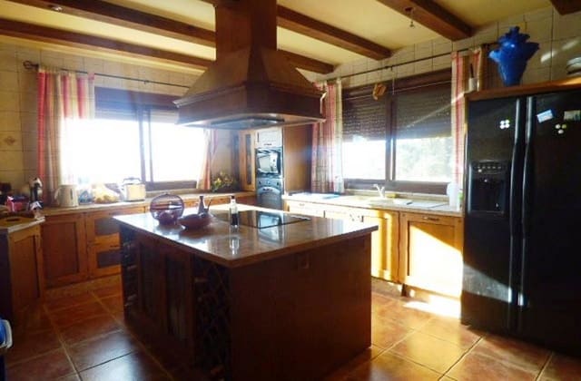 4 camera da letto Villa in vendita in Avda Pescia - Ctra de Frigiliana, Nerja con piscina garage - 695.000 € (Rif: 5437436)