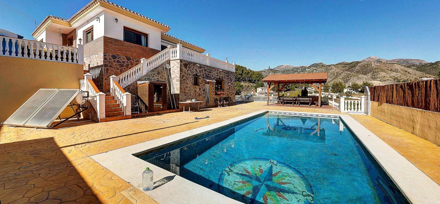 4 camera da letto Villa in vendita in Nerja con piscina garage - 695.000 € (Rif: 5437436)