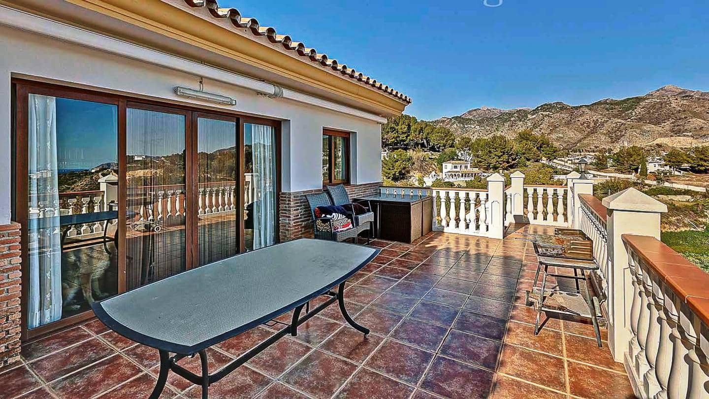 4 camera da letto Villa in vendita in Nerja con piscina garage - 695.000 € (Rif: 5437436)