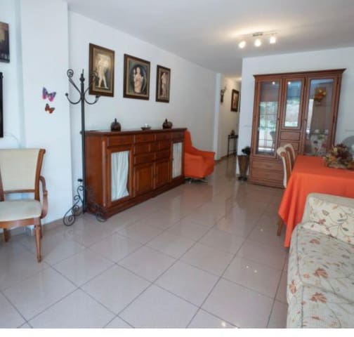 Piso de 2 habitaciones en Nueva Nerja, Nerja en venta con garaje - 415.000 € (Ref: 5437437)