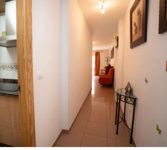 Piso de 2 habitaciones en Nueva Nerja, Nerja en venta con garaje - 415.000 € (Ref: 5437437)