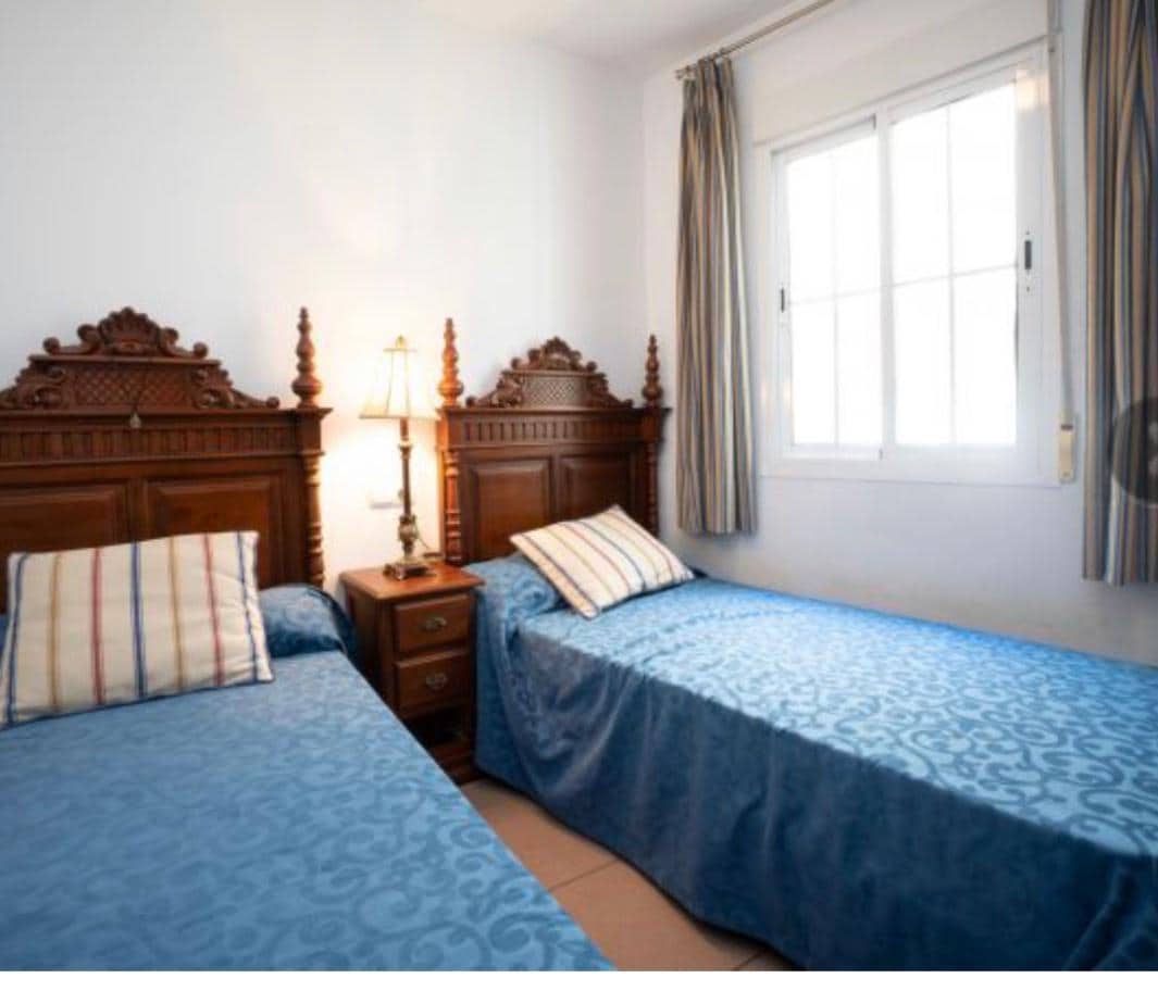 2 soveværelse Lejlighed til salg i Nerja med garage - € 415.000 (Ref: 5437437)