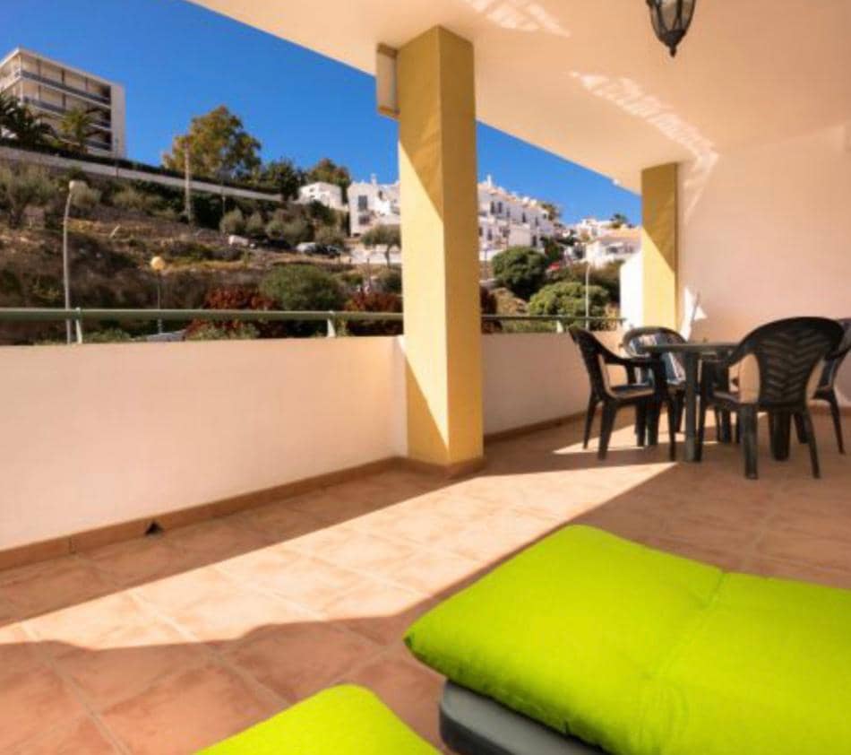 2 soveværelse Lejlighed til salg i Nerja med garage - € 415.000 (Ref: 5437437)