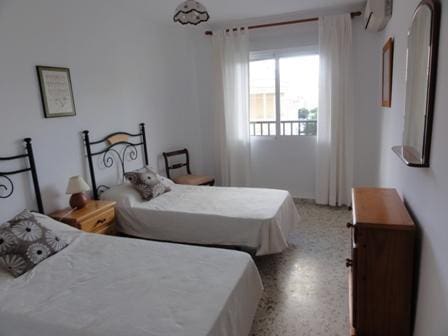 2 slaapkamer Flat te huur in Nerja met zwembad - € 1.500 (Ref: 6132064)