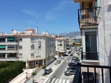 2 slaapkamer Flat te huur in Nerja met zwembad - € 1.500 (Ref: 6132064)