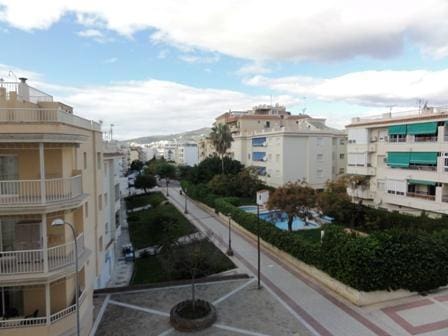 2 slaapkamer Flat te huur in Nerja met zwembad - € 1.500 (Ref: 6132064)