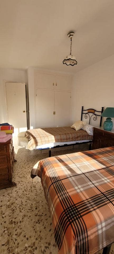 2 slaapkamer Flat te huur in Nerja met zwembad - € 1.500 (Ref: 6132064)