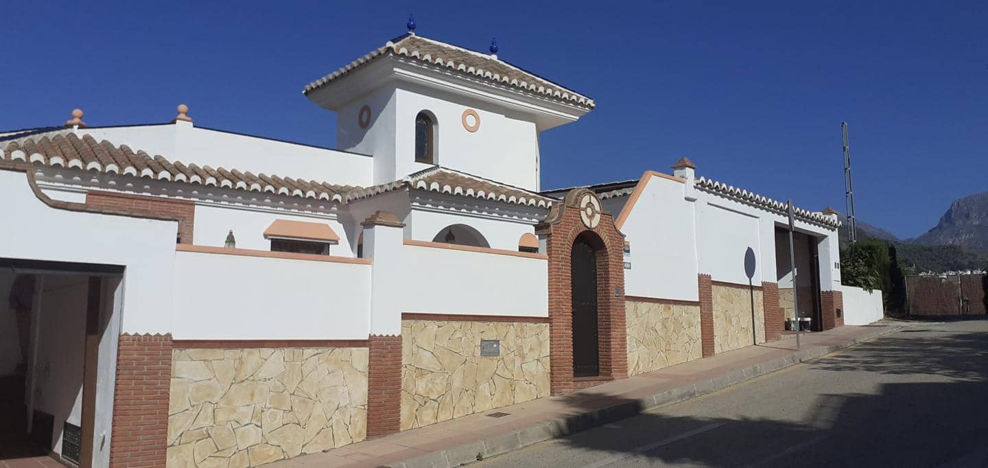 5 bedroom Villa for sale in Frigiliana with pool garage - € 850,000 (Ref: 6389625)