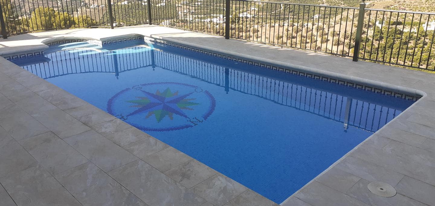 5 bedroom Villa for sale in Frigiliana with pool garage - € 850,000 (Ref: 6389625)