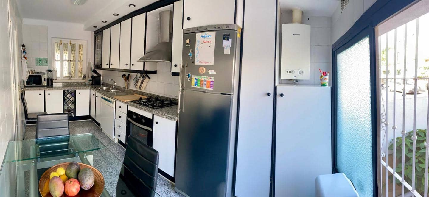 3 soveværelse Villa til salg i Nerja med garage - € 398.000 (Ref: 7159089)