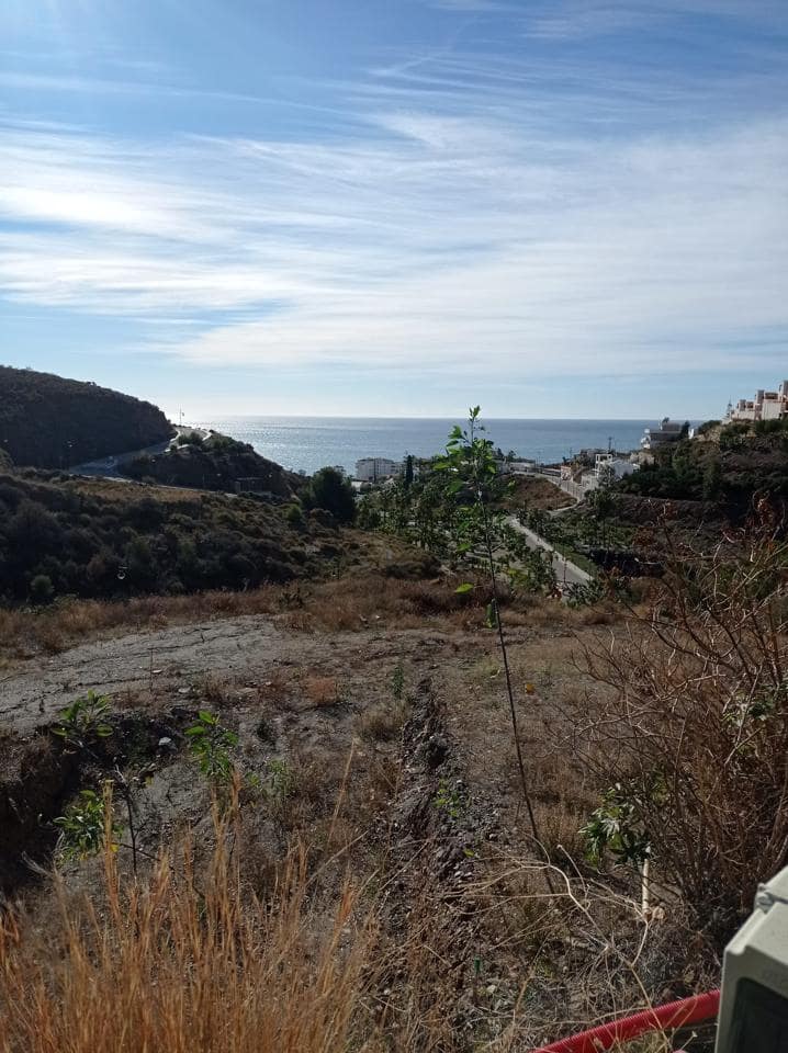 Grunde uden byggetilladelser til salg i Torrox-Costa - € 135.000 (Ref: 7469169)