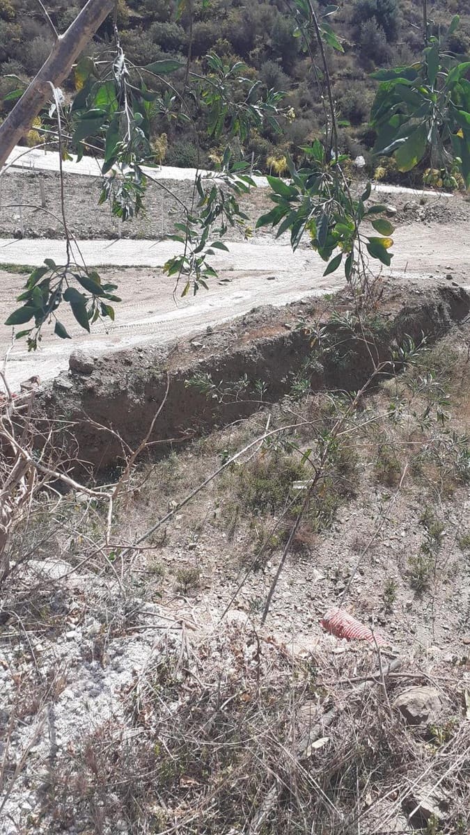 Grunde uden byggetilladelser til salg i Torrox-Costa - € 135.000 (Ref: 7469169)