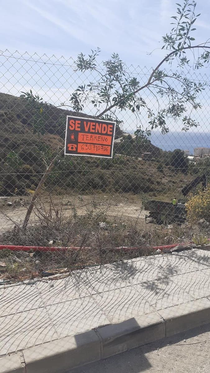 Grunde uden byggetilladelser til salg i Torrox-Costa - € 135.000 (Ref: 7469169)