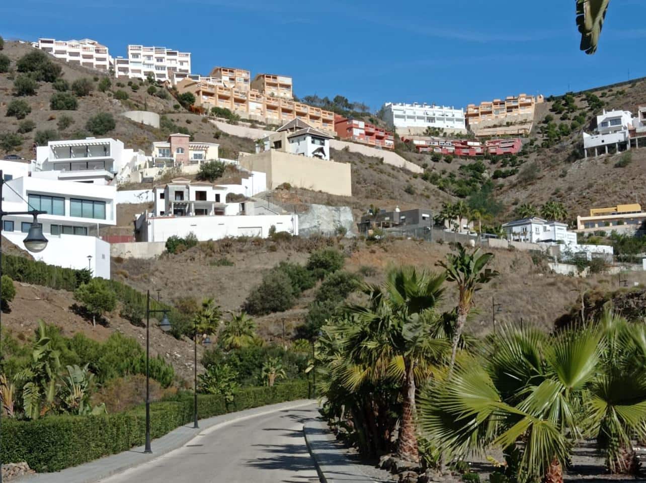 Grunde uden byggetilladelser til salg i Torrox-Costa - € 135.000 (Ref: 7469169)