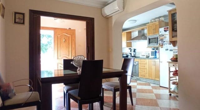 4 sovrum Villa till salu i Urbanización Santa Rosa, Torrox med garage - 390 000 € (Ref: 7576551)