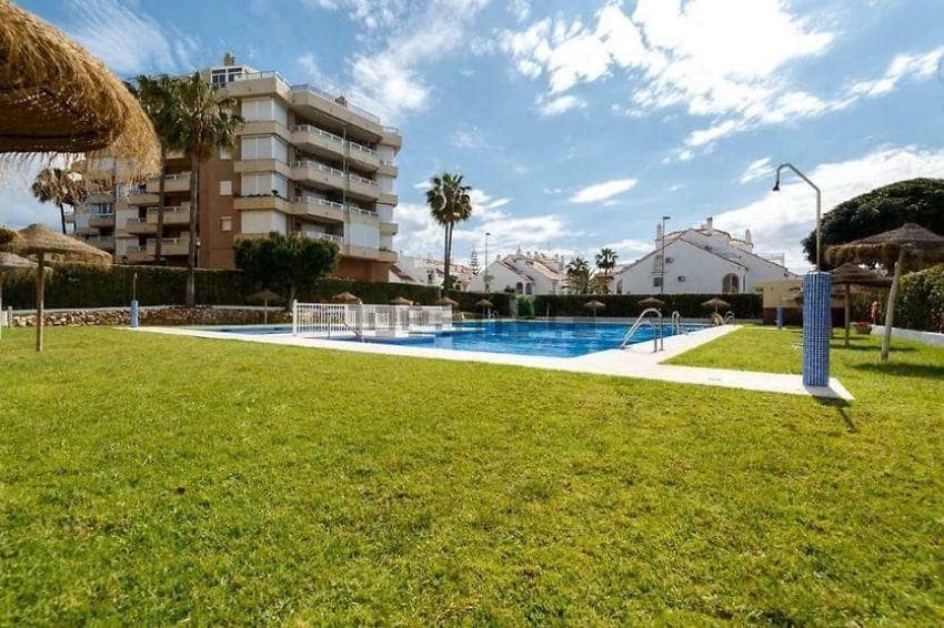 2 soverom Leilighet til leie i Torrox-Costa med garasje - € 800 (Ref: 7778019)