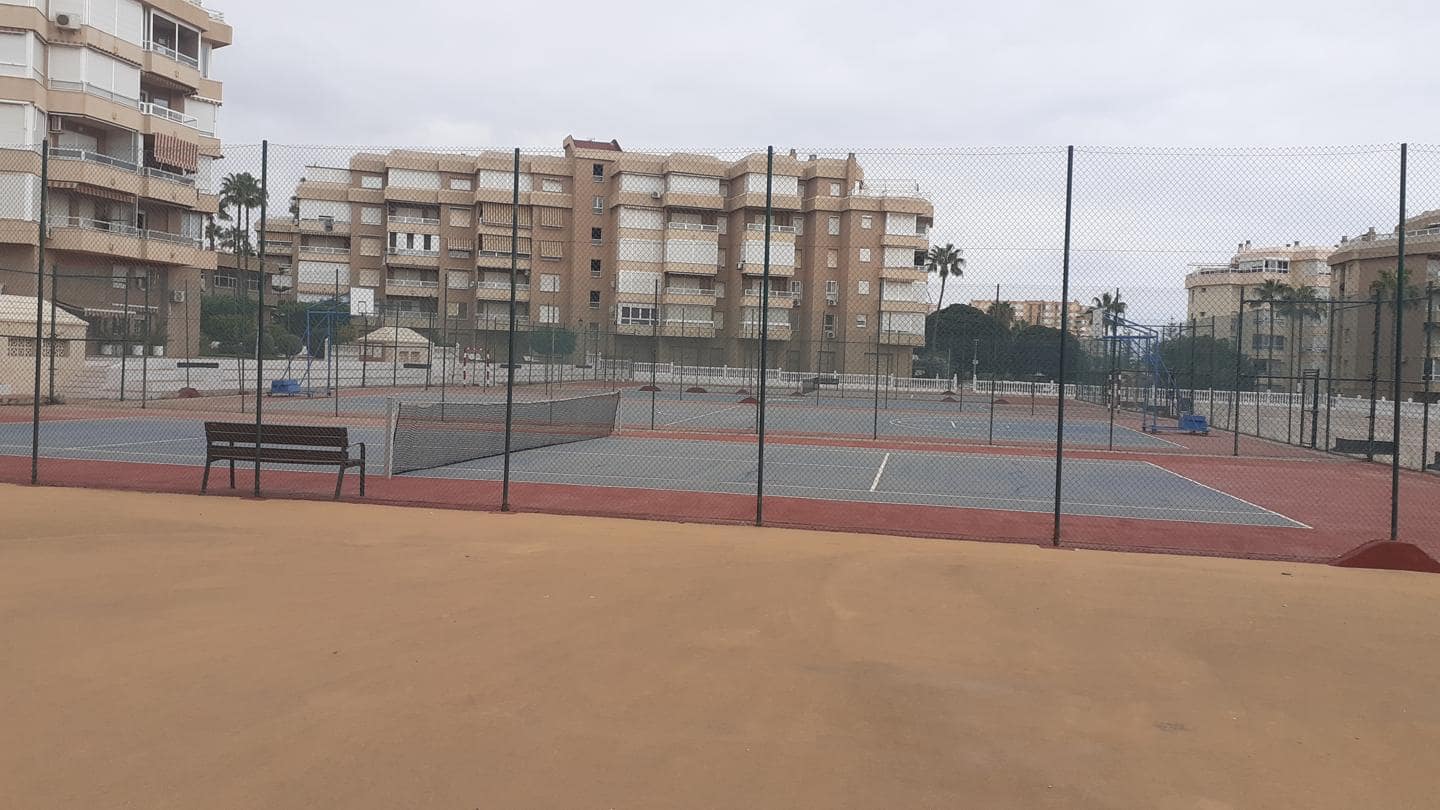 2 soverom Leilighet til leie i Torrox-Costa med garasje - € 800 (Ref: 7778019)