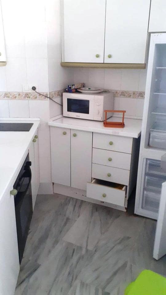 2 soverom Leilighet til leie i Torrox-Costa med garasje - € 800 (Ref: 7778019)