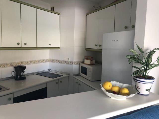 2 soverom Leilighet til leie i Centro Internacional, Torrox med garasje - € 800 (Ref: 7778019)