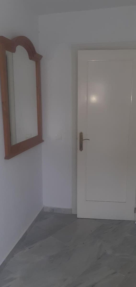 2 soverom Leilighet til leie i Torrox-Costa med garasje - € 800 (Ref: 7778019)