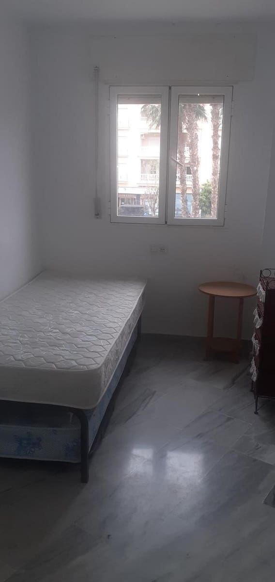 2 soverom Leilighet til leie i Torrox-Costa med garasje - € 800 (Ref: 7778019)