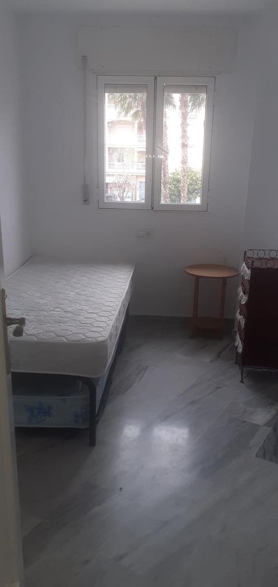 2 soverom Leilighet til leie i Torrox-Costa med garasje - € 800 (Ref: 7778019)