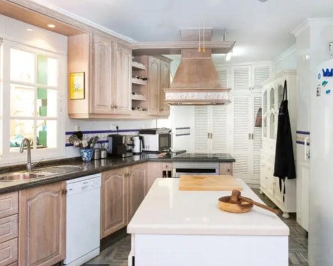 3 soveværelse Villa til salg i Nerja - € 749.000 (Ref: 7863702)