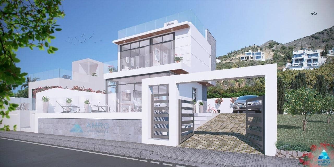 4 sovrum Villa till salu i Nerja med pool - 637 000 € (Ref: 7976346)